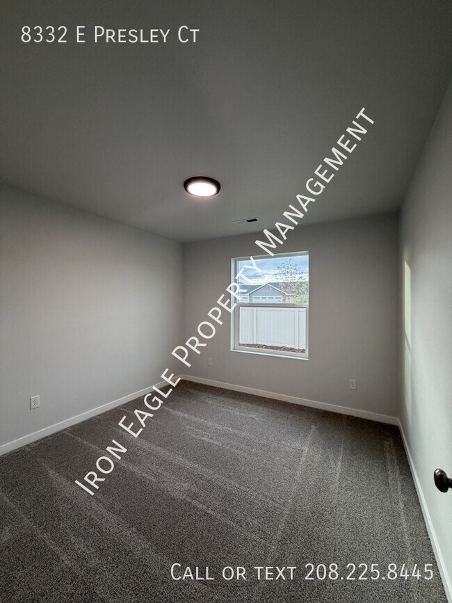 Building Photo - 8332 E Presley Ct