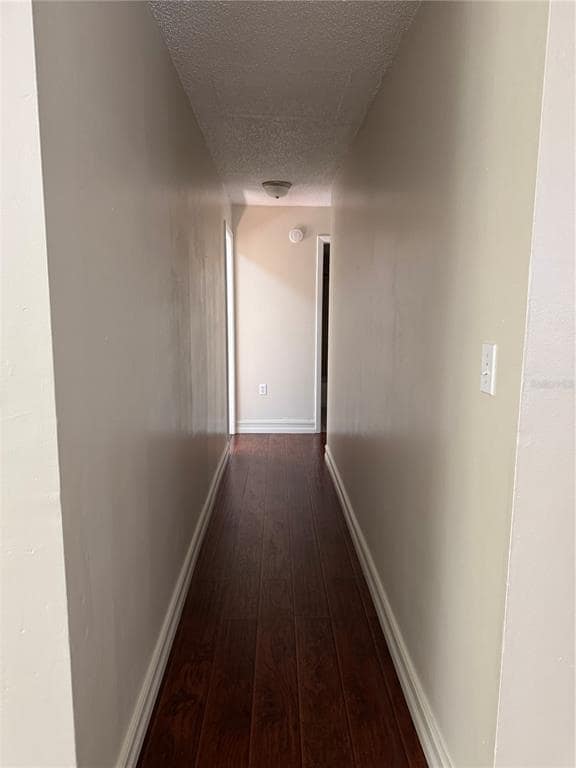 Building Photo - 1618 Bobolink Ln
