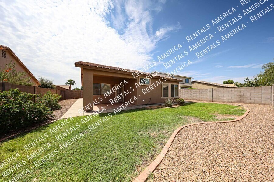 Building Photo - 3752 E Woodside Way