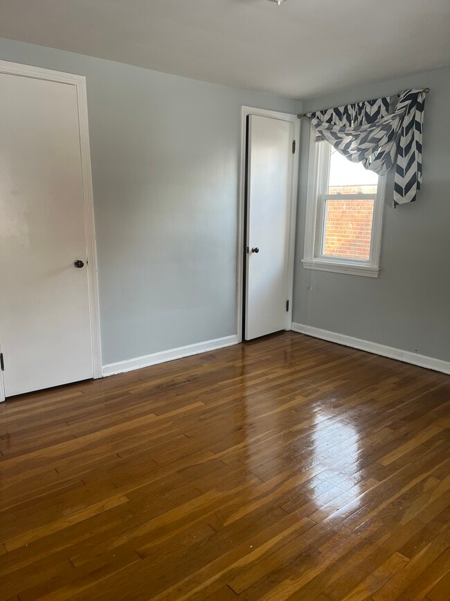 Building Photo - 1264 Brainard Rd