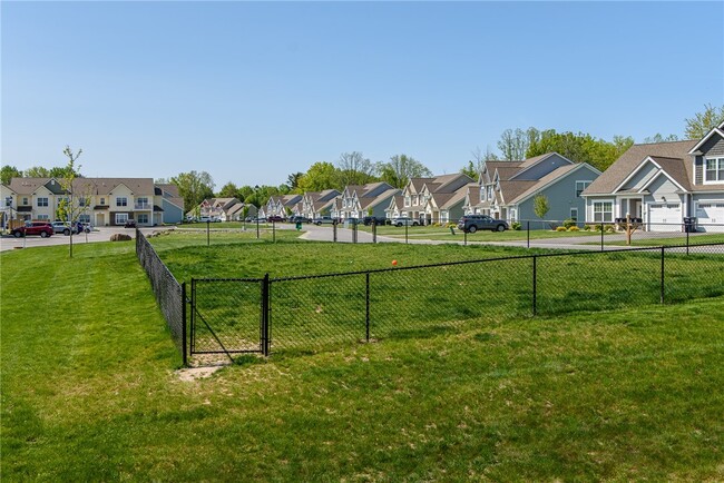 Building Photo - 807 New Terrace Ln