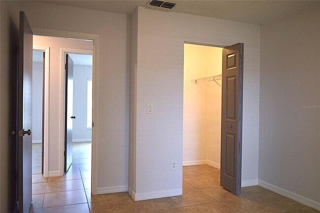 Building Photo - 1242 Mohrlake Dr