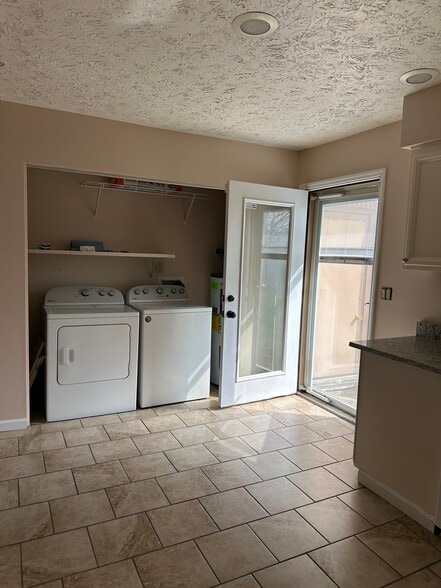 Building Photo - 3320 Pittman Creek Ct