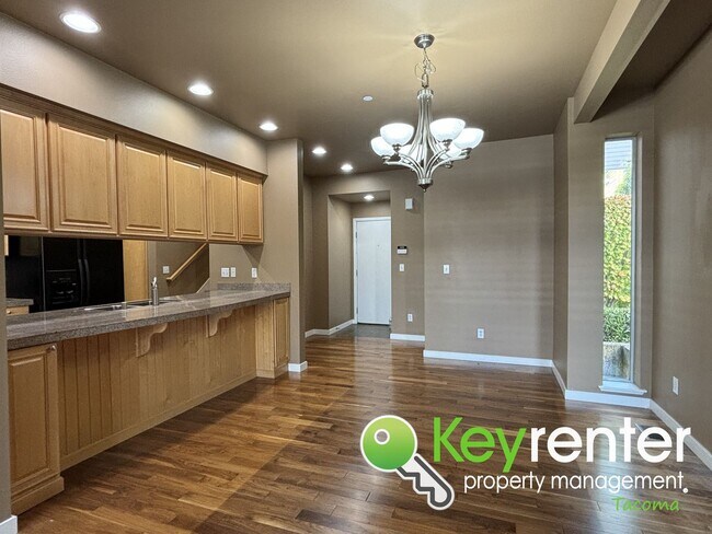 Building Photo - Dream Townhome in Tacoma, WA!