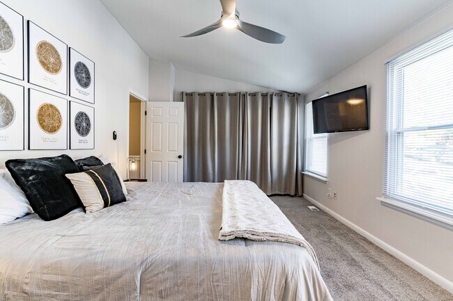 Building Photo - 1708 Ithaca Ln