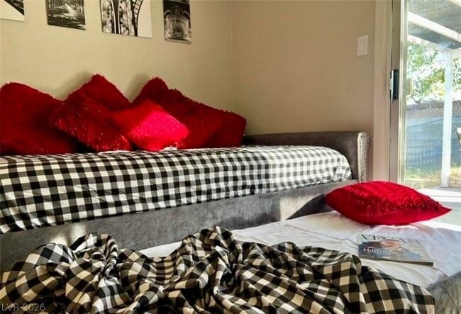 Building Photo - 6401 Evergreen Ave