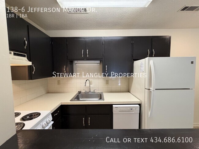 Building Photo - 138-6 Jefferson Manor Dr.-