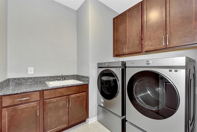 Building Photo - 5825 Millennium Silver Ct