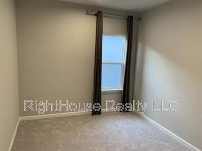 Building Photo - 3638 Lazy River Ter