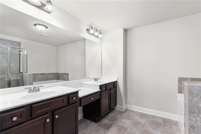 Building Photo - 1925 Wheylon Dr