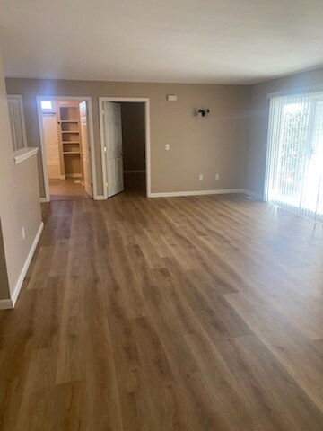 Building Photo - 712 Oakmont Rd