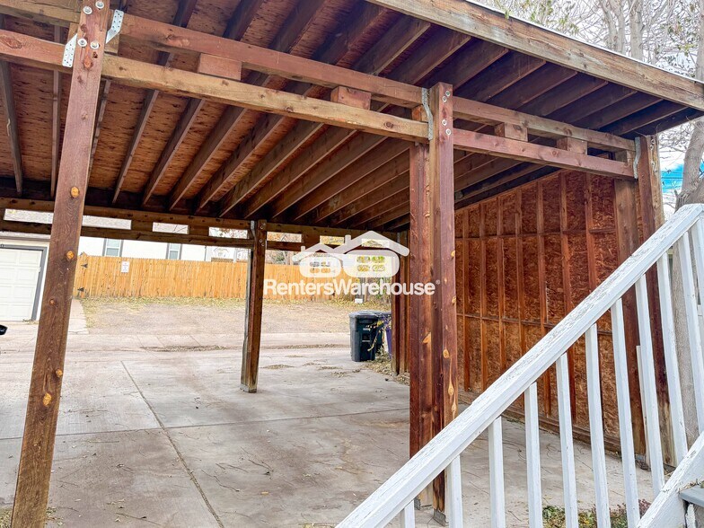 Building Photo - 4413 Umatilla St