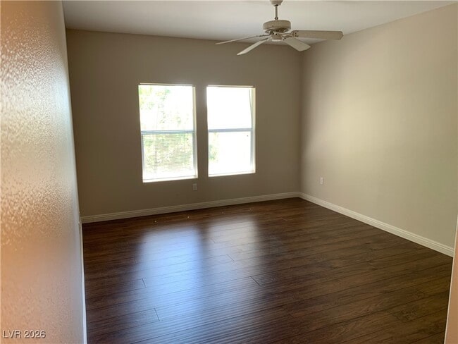 Building Photo - 820 Sunrise Peak Way