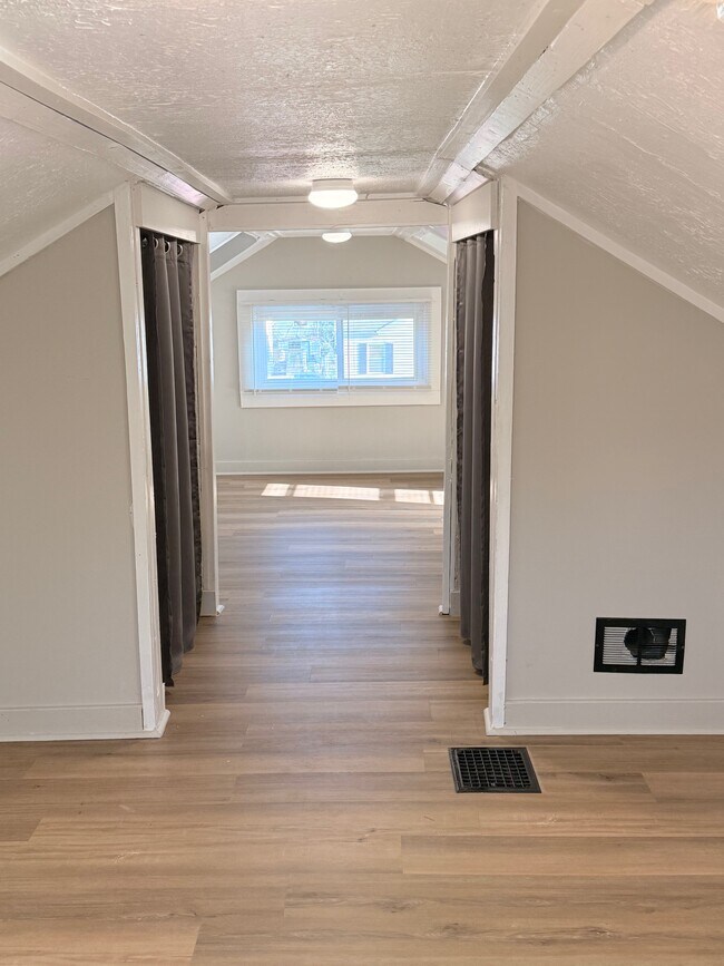 Building Photo - 4312 Sunset Ave