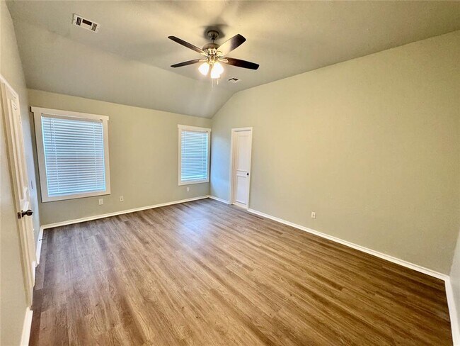 Building Photo - 8225 NW 83rd Pl