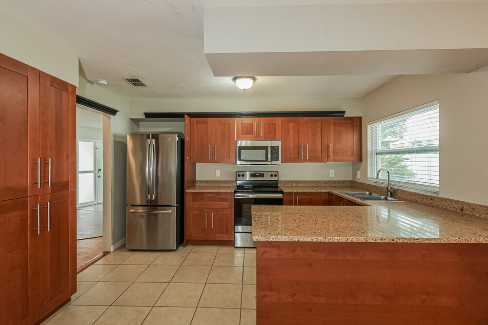 Building Photo - 3819 Cloverhill Ct