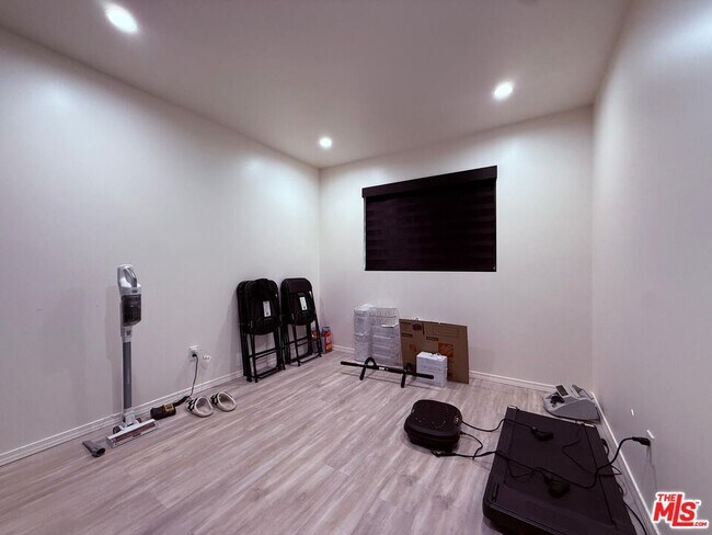 Building Photo - 16047 Bryant St