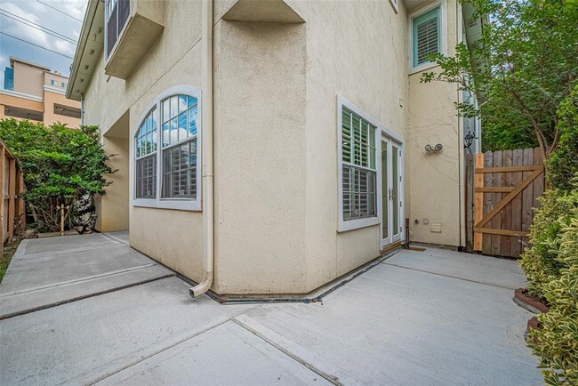 Building Photo - 5302 Fayette St
