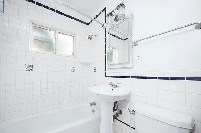 Building Photo - 27992 Celia Rd