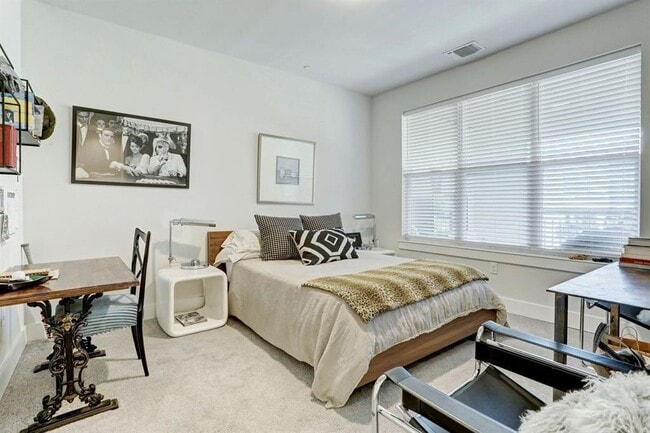 Building Photo - 4709 Unity Cir