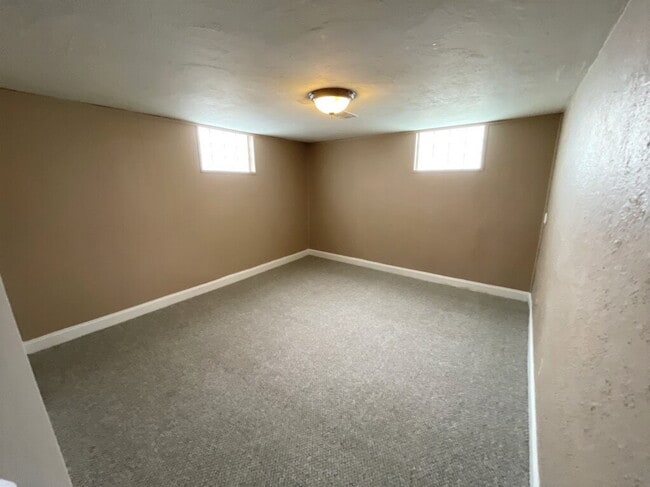 Building Photo - 4125 Pillars Dr