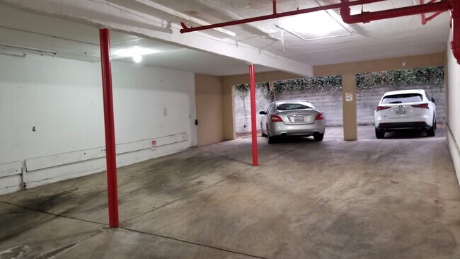 Building Photo - 1907 Greenwich St