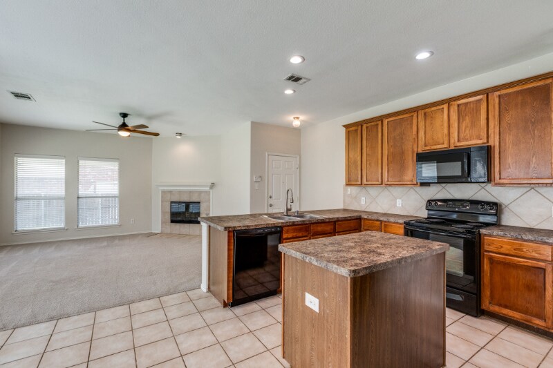 Building Photo - 11923 Stephenville Dr