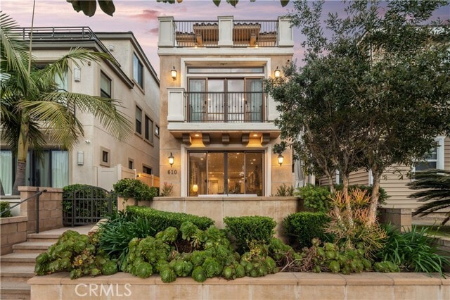 Building Photo - 610 17th St