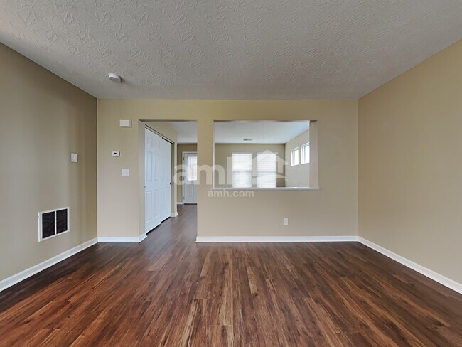 Building Photo - 6580 Riverview Ave