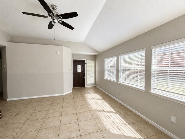 Building Photo - 7142 River Garden Dr