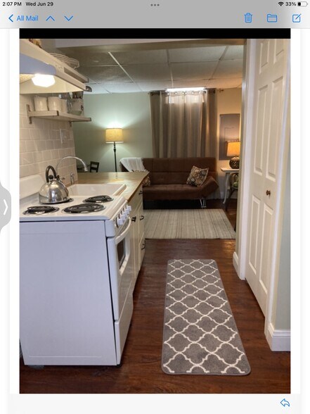 Kitchen - 1624 N Webster Ave