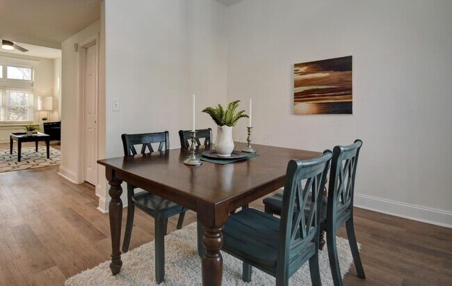 Building Photo - 220 N Monroe Ave