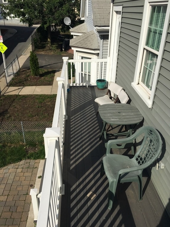 Building Photo - 2A Lorenzo St