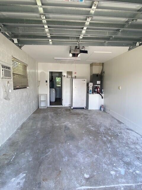 Building Photo - 1100 Cameo Cir