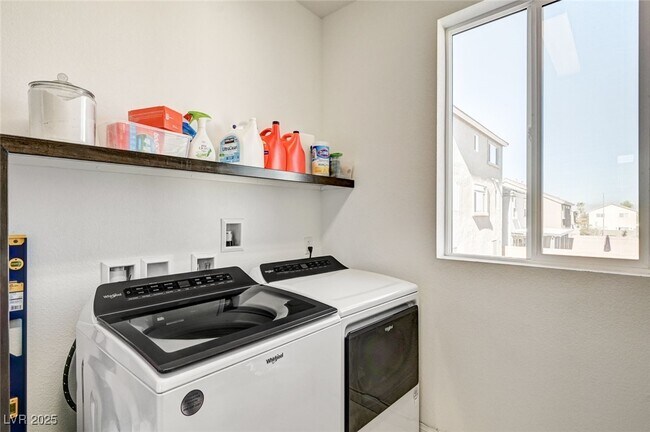 Building Photo - 6328 Rock Strm Ln