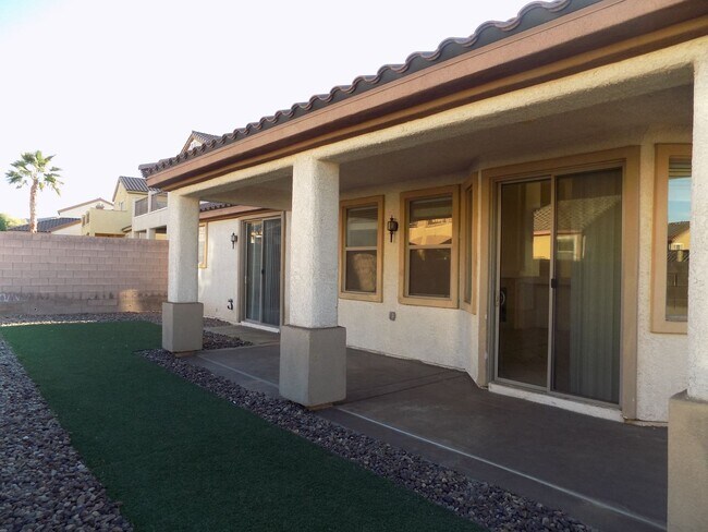 Building Photo - Single Story 4 Bedroom