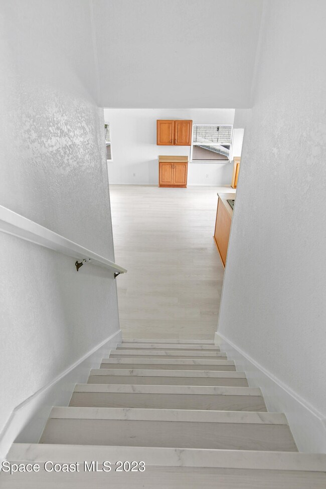 Building Photo - 7810 S Tropical Trail