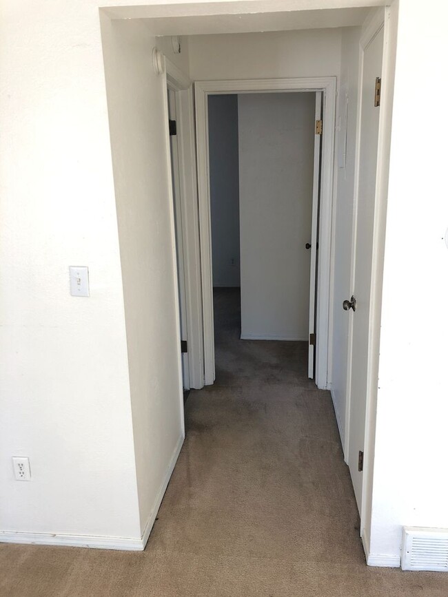Building Photo - Bright & Private 1-Bedroom Retreat in the ...