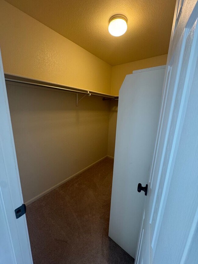 Building Photo - 4547 Hayler Ave