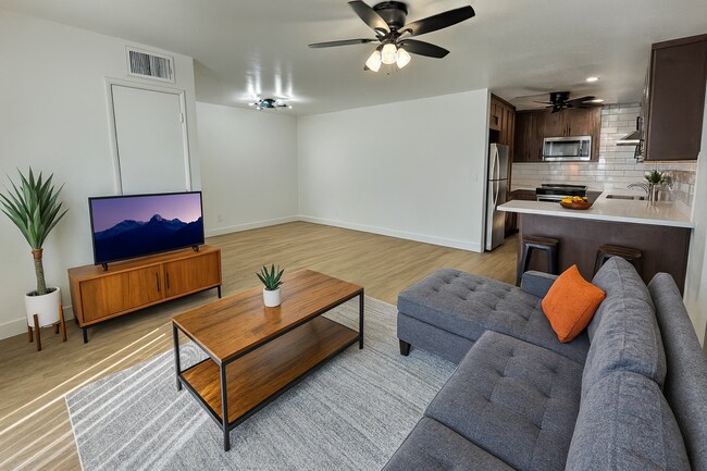 Building Photo - SPECTACULAR 1 BEDROOM 1 BATHROOM LOWER LEVEL FOR LEASE