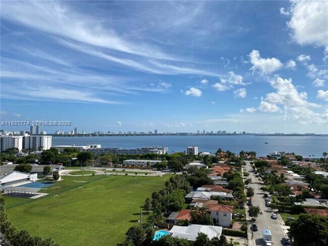 Building Photo - 7901 Hispanola Ave