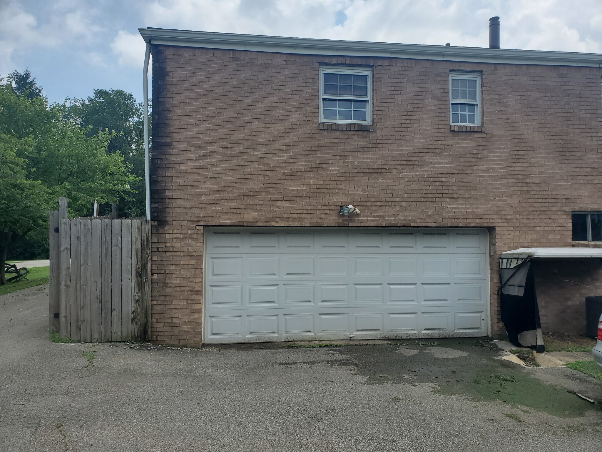 Building Photo - 210 Canterbury Ln