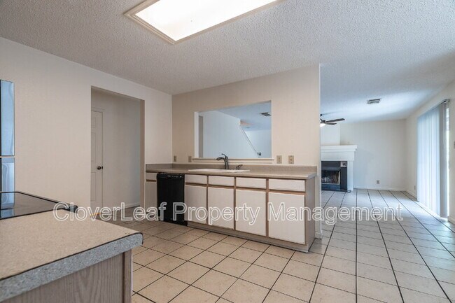 Building Photo - 1045 Stone Trail