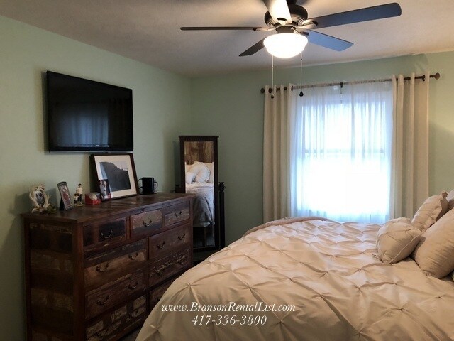 Building Photo - Now Leasing for August!!!