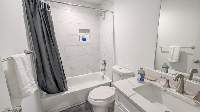 Building Photo - 2253 Papermill Rd