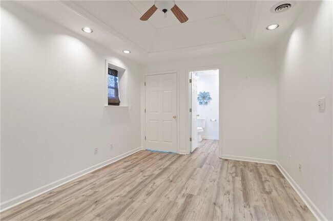 Building Photo - 133 Parkstone Way