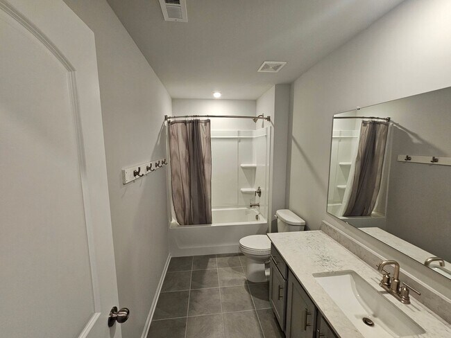 Building Photo - Like New Home is Mulberry Pond