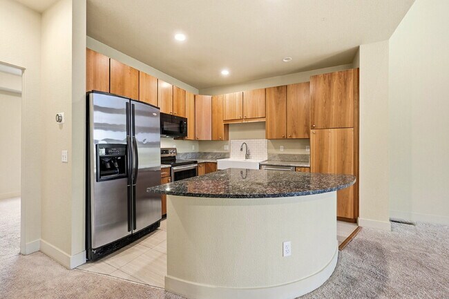 Building Photo - $2,595.95- 3 Bed, 3 Bath Townhome in Aurora with Central AC and In Unit Laundry!