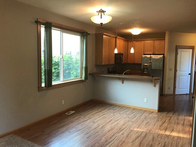 Building Photo - 3832 NE Roselawn St