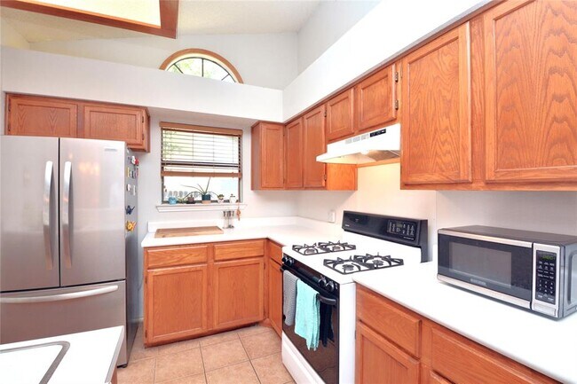 Building Photo - 3013 Cottonweed Trail